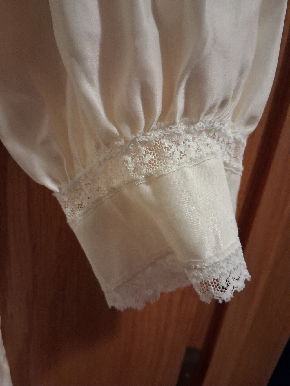 vintage Barbizon nightgown, feminine, "cottagecore",romantic, Victorian, Prairie - Picture 5 of 9